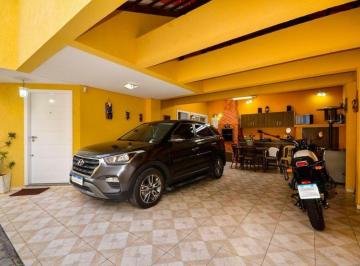 Casa de 3 quartos, Santo André · Sobrado à venda em Santo André recém reformado com ótima localização
