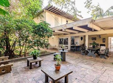 Casa · 700m² · 4 Quartos · 6 Vagas · Casa com 4 Quartos, Jardim Guedala - São Paulo