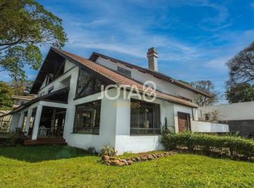 Casa · 550m² · 4 Quartos · 8 Vagas · CASA EM CONDOMÍNIO 4 QUARTOS E PISCINA COBERTA