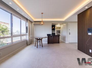Apartamento · 71m² · 2 Quartos · 1 Vaga · Apartamento reformado de 2 dormitórios com suíte no Jardim Botânico