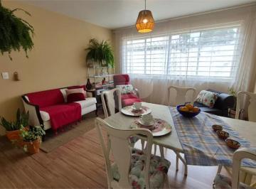 Apartamento de 2 quartos, Curitiba · Apartamento à venda no CABRAL com 72m² priv., sala ampla, 2 qtos, 1 banheiro social, vaga de garagem