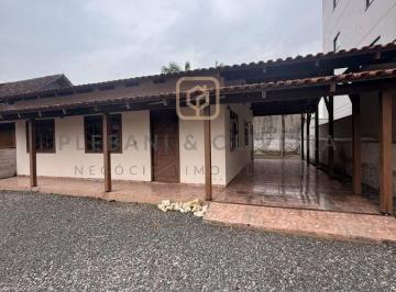 Casa · 127m² · 3 Quartos · Casa