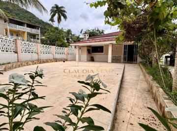 Casa · 174m² · 4 Quartos · 5 Vagas · Casa Linda em Condomínio com 4 Dormitórios