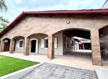 Casa · 4 Quartos · 5 Vagas · Casa Espetacular em Ubatuba - 4 Dormitórios