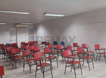 Comercial · 915m² · 10 Vagas · Vendo Prédio Comercial Na Av. Constantino Nery em frente ao Terminal 1, sentido Centro