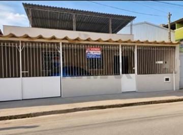 Casa · 250m² · 6 Quartos · 2 Vagas · Casa Ampla com terraço
