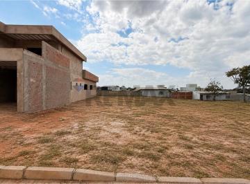 Terreno · 340m² · 2 Vagas · TERRENO À VENDA EM ARNIQUEIRAS – 340 m² | EXCELENTE OPORTUNIDADE PARA CONSTRUIR OU INVESTIR