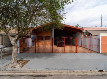 Casa · 188m² · 4 Quartos · 4 Vagas · Casa térrea com 3 quartos à venda no Jardim Caçula em Jundiaí.