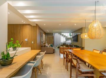 Casa · 220m² · 3 Quartos · 4 Vagas · Casa no Bosque das Cerejeiras, 03 Suítes, 04 Vagas, Terreno Amplo, Butiatuvinha, Curitiba