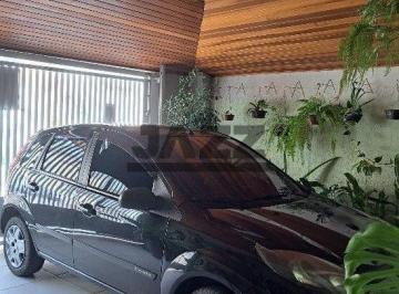 Casa · 162m² · 4 Quartos · 2 Vagas · Casa com 4 Quartos à Venda no Jardim Bandeirantes São José dos Campos-SP