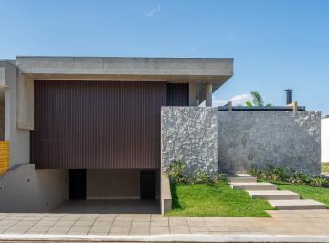 Casa · 250m² · 3 Quartos · 2 Vagas · Casa- Condomínio Quarta Lagoa Eco Residence - Três Lagoas / MS