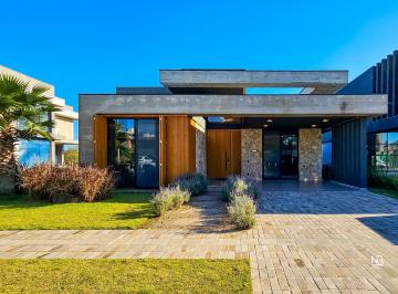 Casa · 306m² · 3 Quartos · 2 Vagas · Casa térrea · mobiliada · 3 suítes · 306 m² — Prado los Álamos