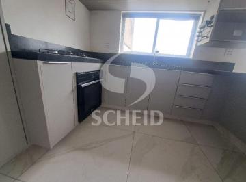 Casa · 200m² · 3 Quartos · 3 Vagas · Sobrado com 3 dormitórios grandes sendo uma suíte, são 2 vagas de garagem e quintal.