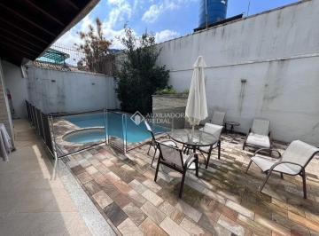Casa · 271m² · 4 Quartos · 5 Vagas · Casa de Alto Padrão no Parque dos Pássaros | 271 m² | 3 Suítes | Piscina, Lareira e Painéis Solares