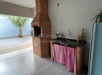 Casa · 205m² · 3 Quartos · 4 Vagas · Casa No bairro Jardim Estrela com 03 dormitórios