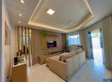 Casa · 131m² · 3 Quartos · 3 Vagas · SOBRADO QUADRA MAR NO CENTRO DE NAVEGANTES | 200 METROS DO MAR
