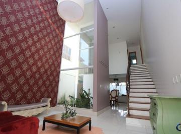 Casa · 210m² · 3 Quartos · 2 Vagas · Condomínio Residencial Alphagarden - Casa à venda no bairro Despraiado - Cuiabá/MT