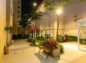 Apartamento · 34m² · 2 Quartos · Apartamento em Rua Victório Santim - Vila Carmosina - São Paulo/SP