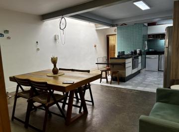 9d09cab3-0473-4c60-8d47-ee17ef72f7f7 · Sobrado para venda em Jardim São Paulo(Zona Norte) com 4 quartos, sendo 1 suíte, 200m²