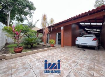 Casa · 189m² · 4 Quartos · 3 Vagas · Casa averbada faixa do mar Praia de Leste