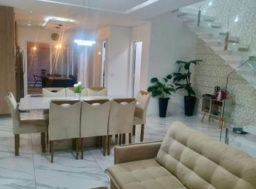 Foto 1 · CASA À VENDA COM 216 M², 3 DORMITÓRIOS, PISCINA AQUECIDA E ENERGIA SOLAR | SANTA GIOVANA