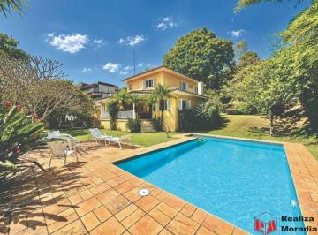 b2705648f7fa9ec3fca0f8a2f48a8312a3e0bd76 · Condomínio Vila de São Fernando - 4d/2sts, piscina, espaço gourmet, lareira!