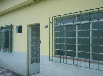 Casa · 1m² · 2 Quartos · Casa - Centro