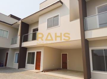 Foto 01 · Sobrado Geminado no Bairro Bom Retiro em Joinville - RAHS Imobiliária
