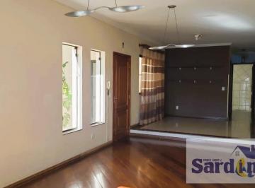 Casa · 240m² · 3 Quartos · 4 Vagas · Sobrado no Butantã com 3 Suítes para Venda e Locação
