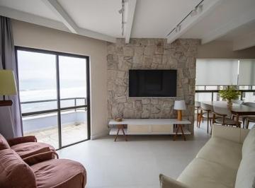Apartamento · 125m² · 3 Quartos · 1 Vaga · Apartamento 3 dormitórios vista mar Meia Praia SC
