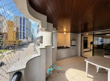 Apartamento · 4 Quartos · 1 Vaga · Apartamento 4 dormitórios quadra mar Meia Praia SC
