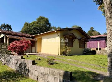 Casa · 140m² · 2 Vagas · CASA 2 DORMITÓRIOS JUNTO AO CENTRO DE CANELA