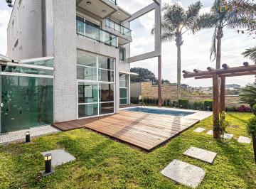 Casa · 595m² · 4 Quartos · 4 Vagas · Casa à venda - em Santa Felicidade