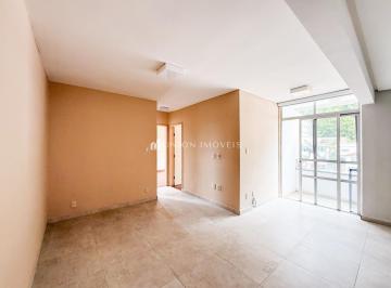 Sala 2 ambientes/Varanda · Apartamento de 2 quartos com varanda à venda no bairro Centro em Juiz de Fora/MG.
