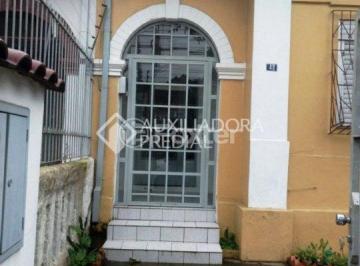 12383afd · Casa, 8 dormitórios, 225 m², em Medianeira