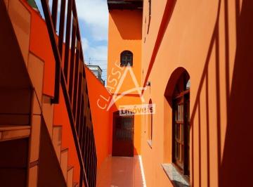 Casa · 234m² · 3 Quartos · 2 Vagas · Vendo Lindo Sobrado Arejado com 234 m² de Construção no Jardim Las Vegas-S.André