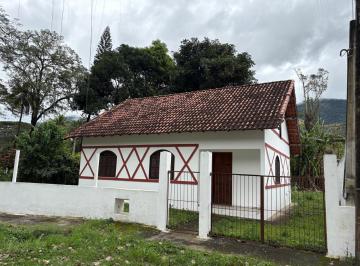 Casa estilo enxaimel · Charmosa Casa com 3 quartos estilo Alemão - Conrado