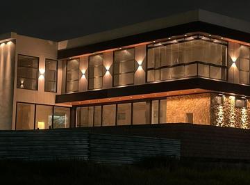 Casa · 556m² · 6 Quartos · 4 Vagas · Casa 4 Suites 2 Escritórios de Luxo no Alphaville Ceara 3