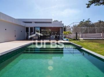 Casa · 274m² · 3 Quartos · 6 Vagas · Casa Térrea de Esquina no Villa Verde