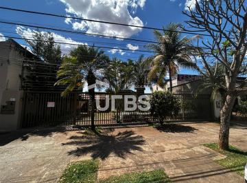 Casa · 230m² · 4 Quartos · 4 Vagas · Casa a venda no Setor Vila Nova - com 542 metros de terreno - 4 quartos - Na Avenida A