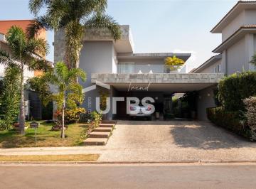 Casa · 325m² · 4 Quartos · 2 Vagas · Casa tipo sobrado à venda no condomínio Jardins Valência em Goiânia com 4 suítes.