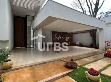 Casa · 429m² · 4 Quartos · 4 Vagas · Lindíssima casa localizada no Residencial Parque dos Cisnes