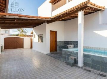 Casa · 156m² · 3 Quartos · 2 Vagas · Seu Novo Lar com Piscina e Espaço Gourmet no Bosque da Princesa