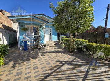 Casa · 70m² · 2 Quartos · 2 Vagas · Casa à Venda com 2 dormitórios em Alvorada, Semi-Mobiliada