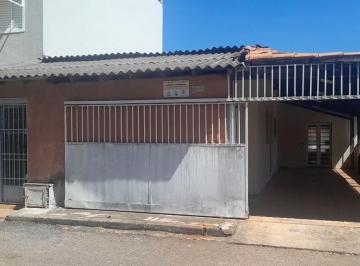 Casa de 1 quarto, Cruzeiro · Quarto para Locação no Cruzeiro Velho – Quarto, Cozinha e Banheiro – 25 m²