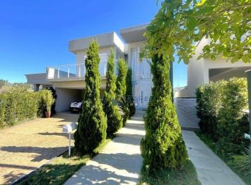 8a88d9fccdd0c32170af49d00132e340fa9d567d · SOBRADO à VENDA com 4 SUITES sendo a SUÍTE MASTER com CLOSET E HIDROMASSAGEM, PISCINA, ÁREA GOURMET 