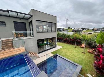 Área da Piscina · CASA à VENDA com 600m DE TERRENO, 3 SUÍTES, PISCINA, QUINTAL GRAMADO em CONDOMÍNIO FECHADO TIPO CLUB