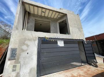 e5ee481764712a37a051dca8ebcee9819c3deb6b · CASA NOVA à VENDA com 3 Dormitórios, Sala com Varanda, Churrasqueira e 2 Vagas Paralelas Na VILA ROM
