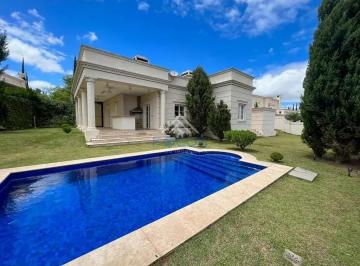 Casa · 341m² · 3 Quartos · 4 Vagas · Casa para venda em Cidade Santos Dumont de 341.21m² com 3 Quartos, 3 Suites e 4 Garagens