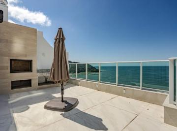 Apartamento · 410m² · 2 Quartos · 2 Vagas · Cobertura Frente Mar à venda em Balneário Camboriú